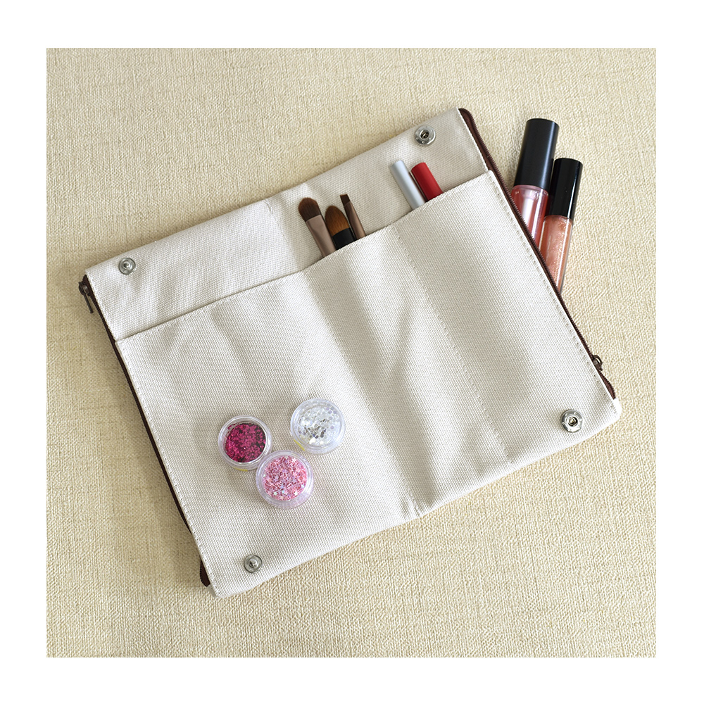 らいおんWファスナーペンケース　レッド（044158）　1個【デビカ】