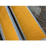 モアグリップ　防滑材　すべらんじゃん　材料＋道具セット　イエロー　CP-YE100　（株）モアグリップ